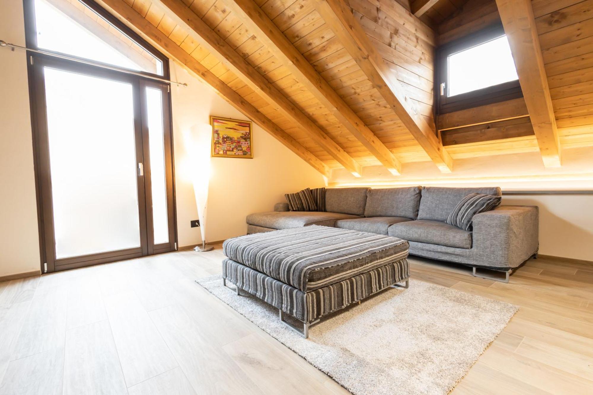Maison Aubert In Centro Storico Aosta Luaran gambar